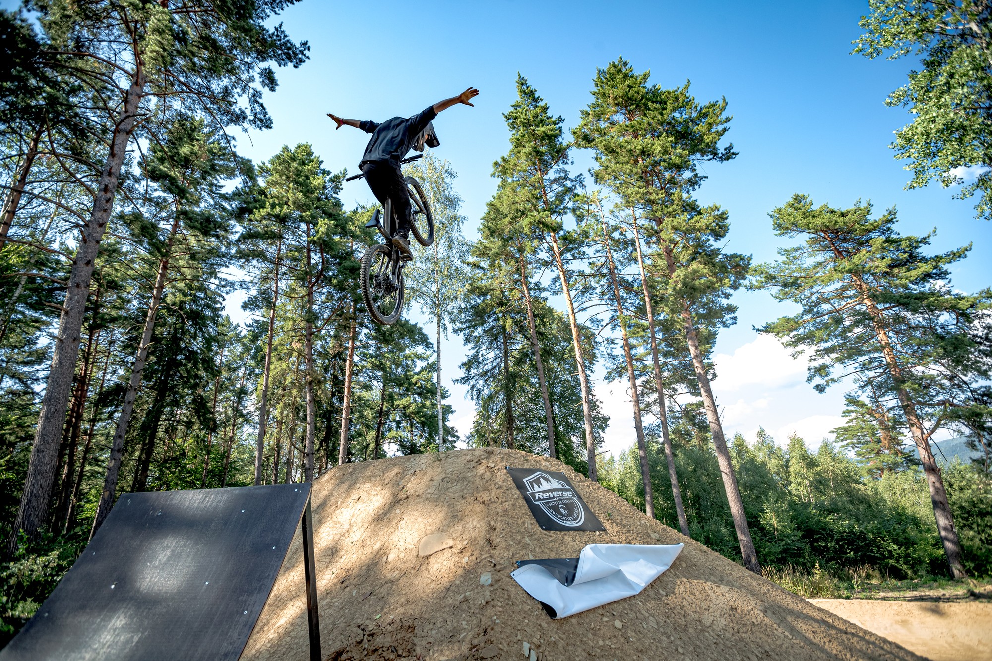 No-hander na dirt jumpoch – Dirt Madness Žehra 2026