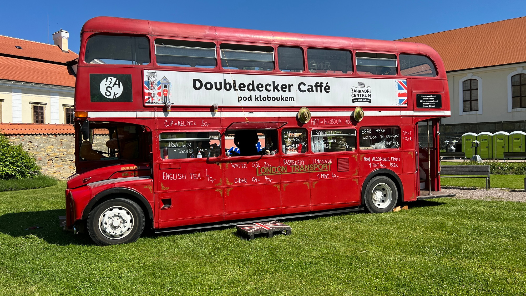 Doubledecker na náměstí