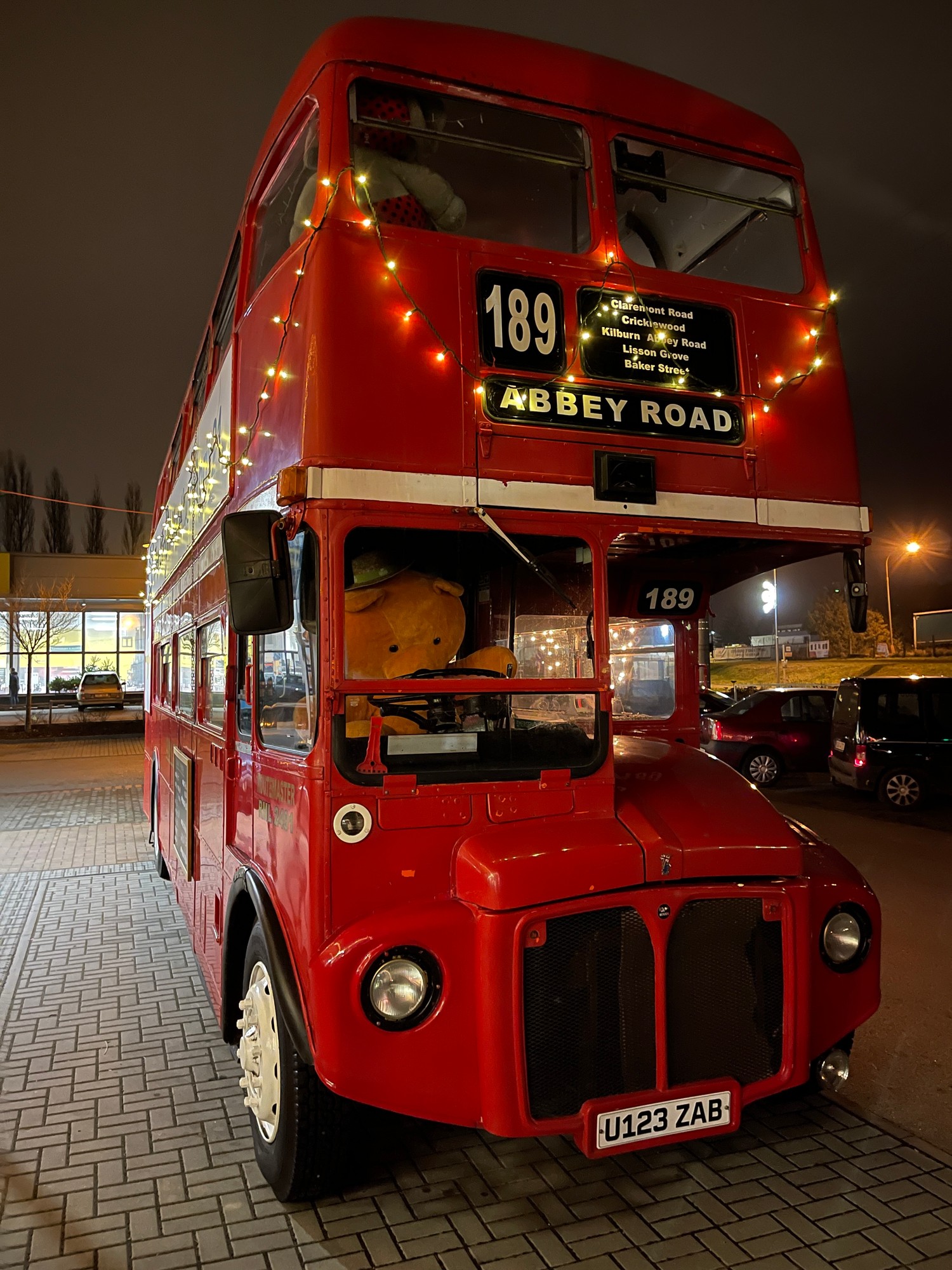 Doubledecker – noční záběr