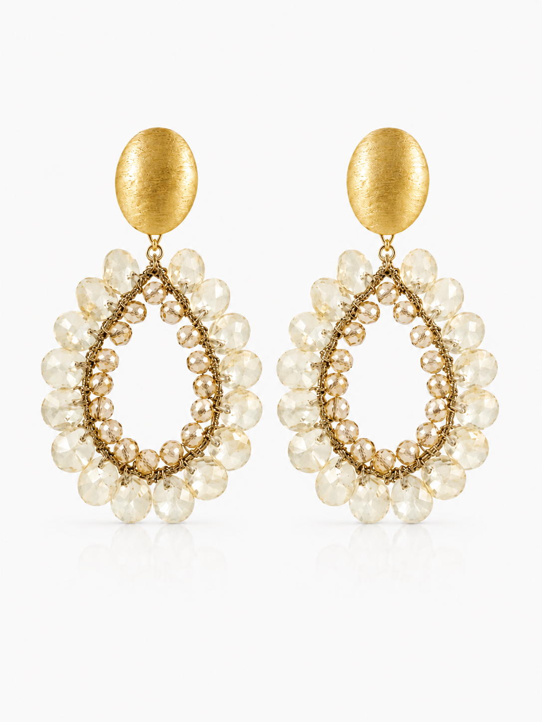 Cassandra Flower Drop oorbellen – Warm beige