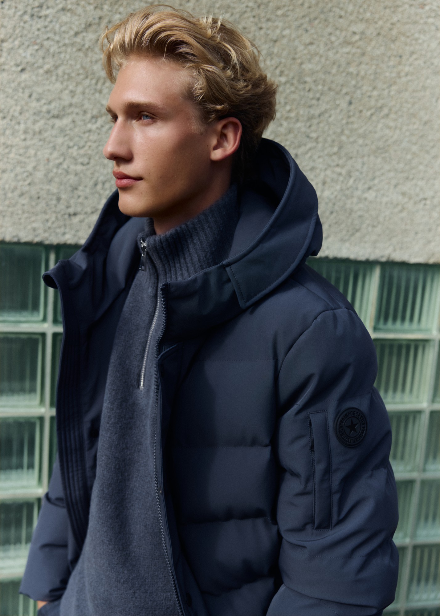 Campagnebeeld Airforce herencollectie: model in winterjas