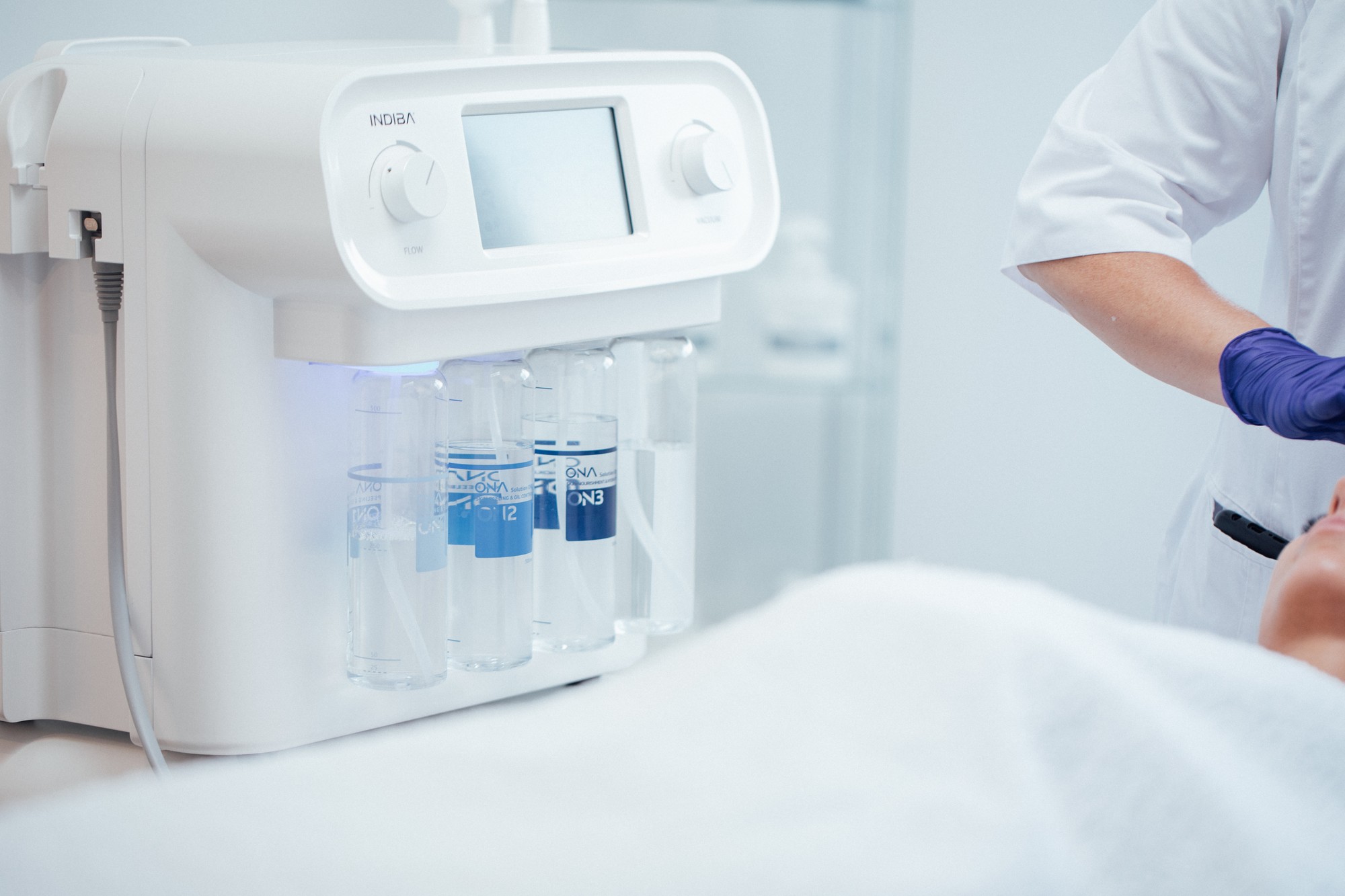 Professionele Hydrofacial-behandeling bij Tikaani Aesthetics