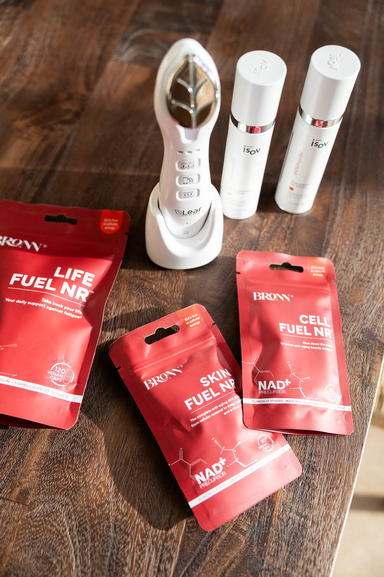 BRONN supplementen voor cellulaire energie, vitaliteit en huidkwaliteit, zoals gebruikt binnen de longevityvisie van Tikaani Aesthetics