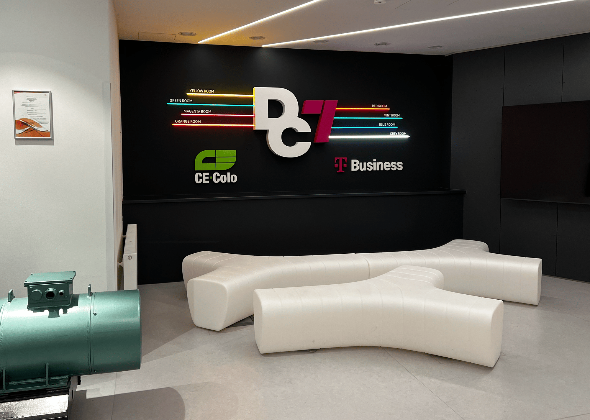 VYMYSLÍME, ZREALIZUJEME