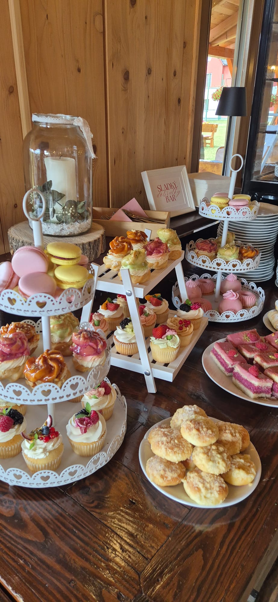 Sladký dezertní bar – cupcaky, makronky a tartelety v Pizzerii Miciano