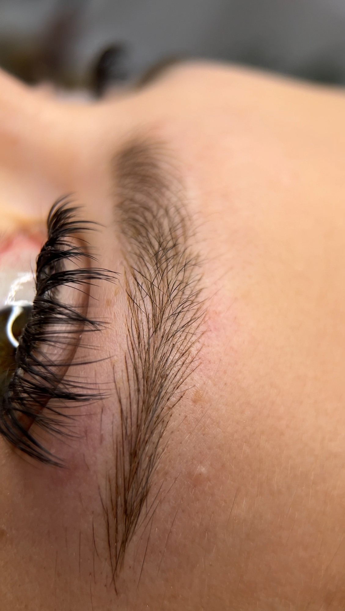 Microblading výsledek – blond zákaznice