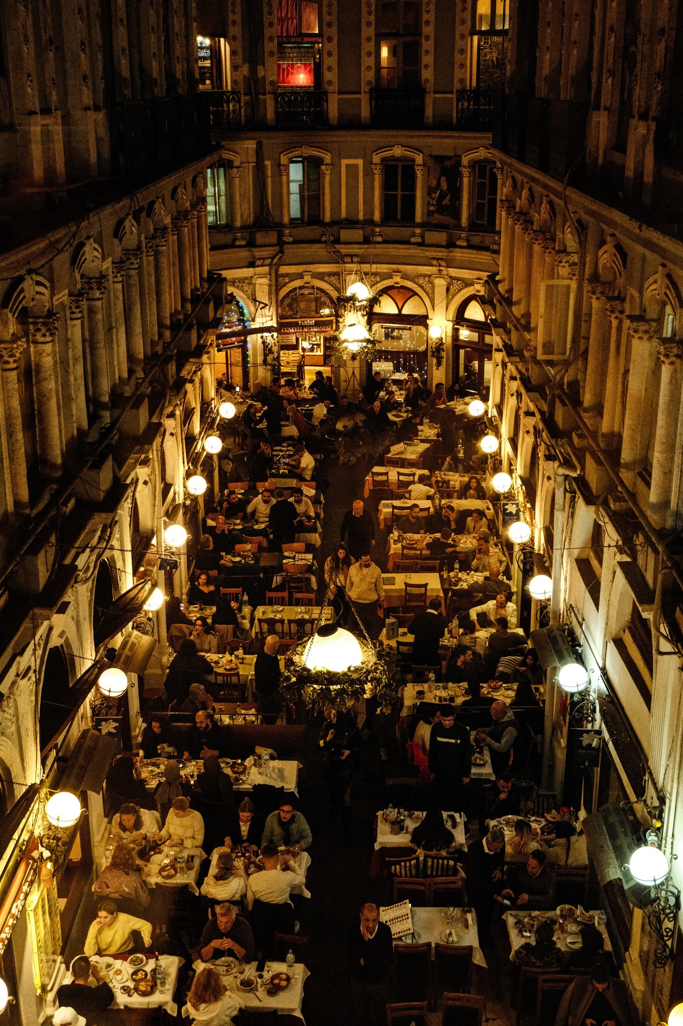 Restaurant dining
