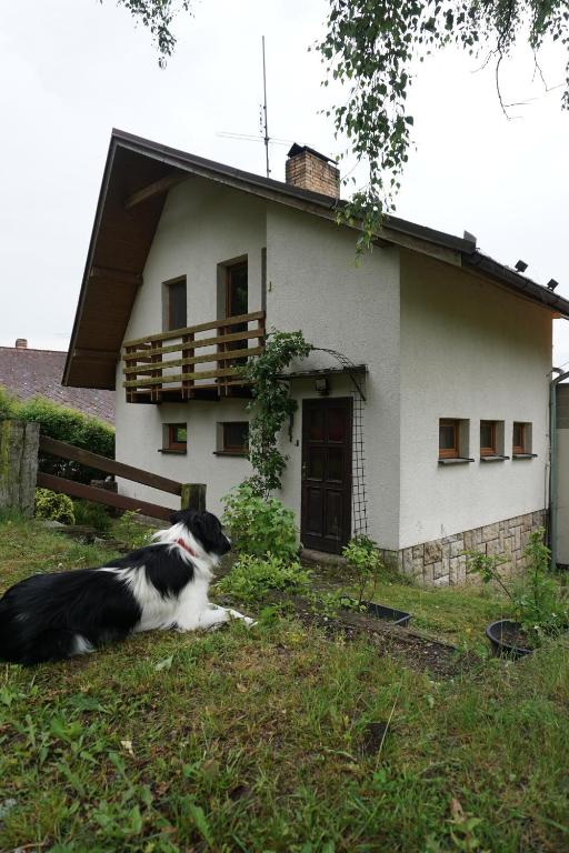 Exteriér Chaty Žár v obci Žár