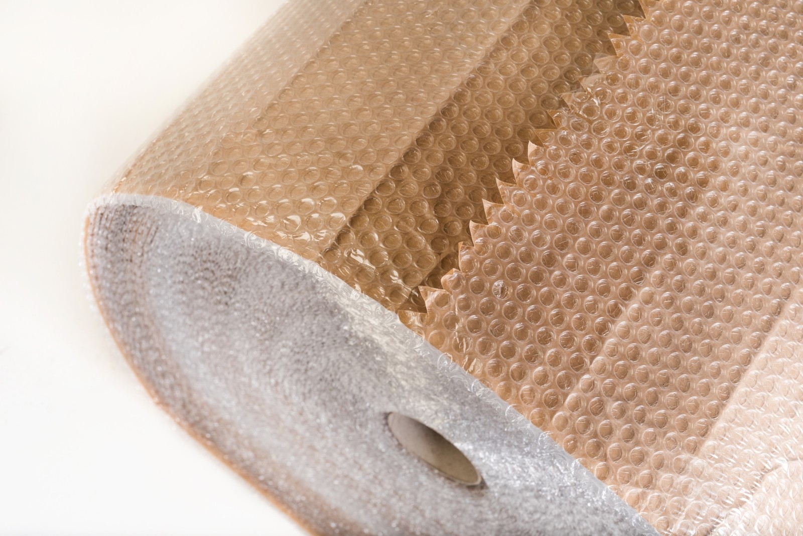 Bublinková fólia s papierom