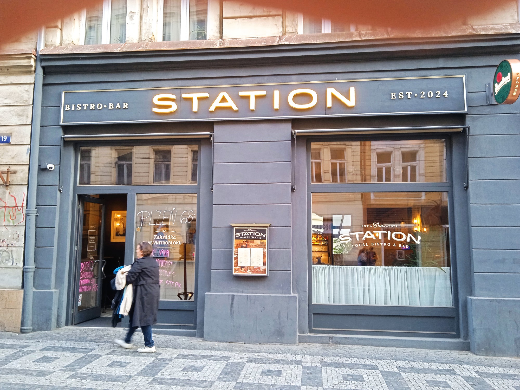 Světelná reklama Station