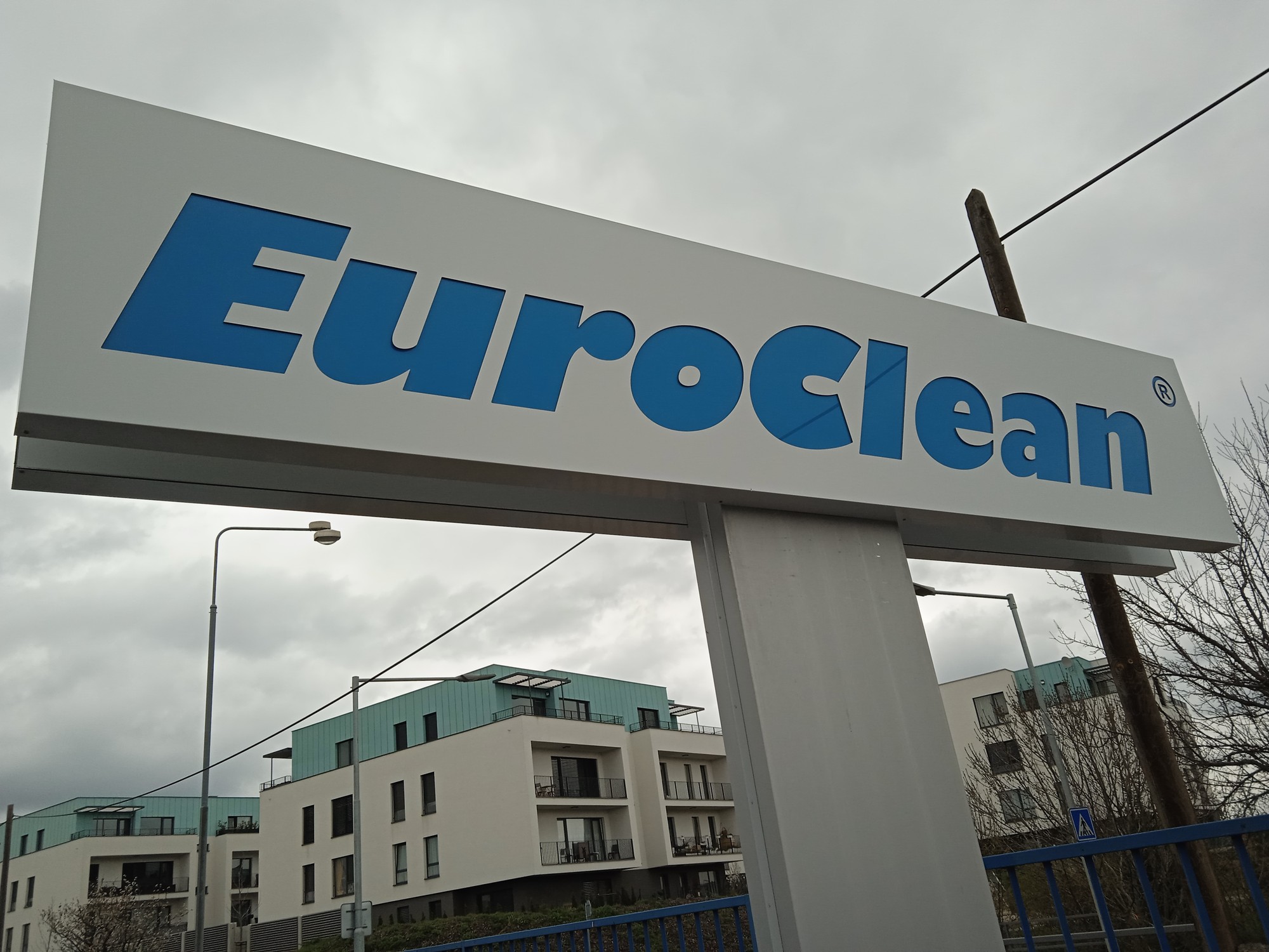 Reklamní pylon Euroclean