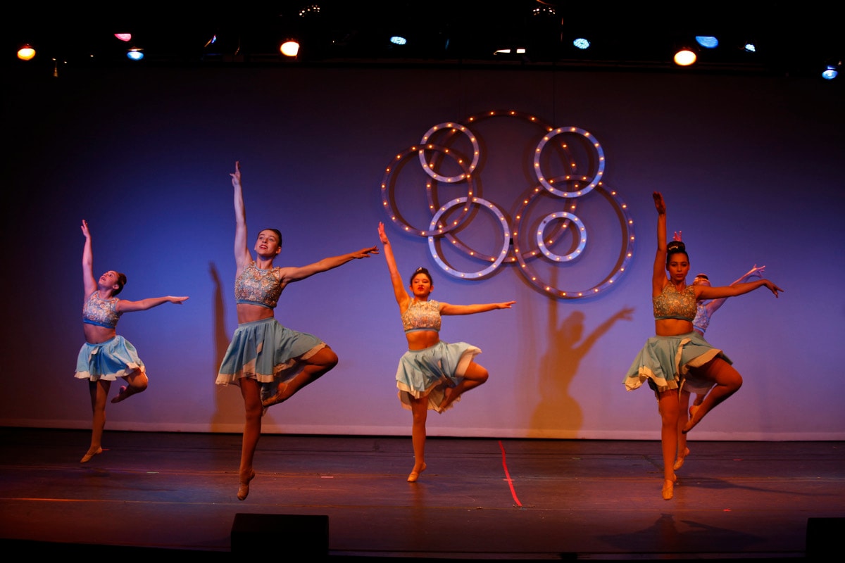 JSDA dancer