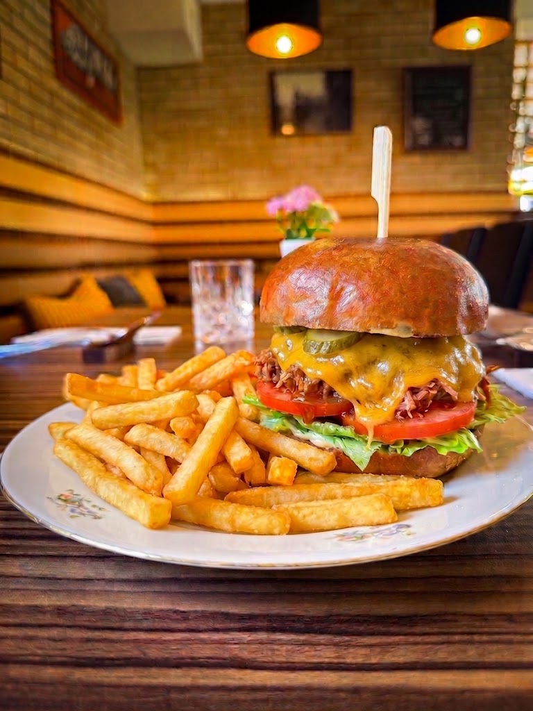 Burger s trhaným vepřovým