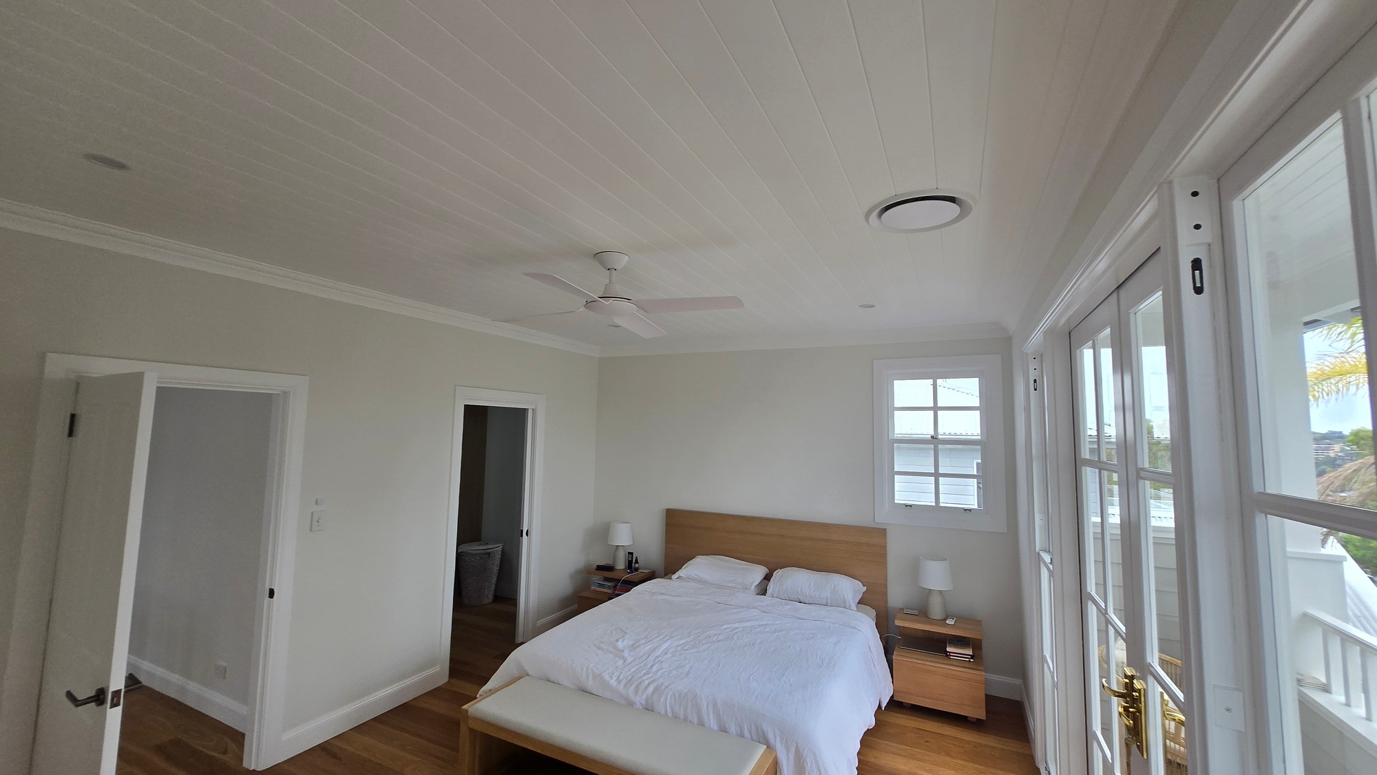 Standard grille installed in ceiling