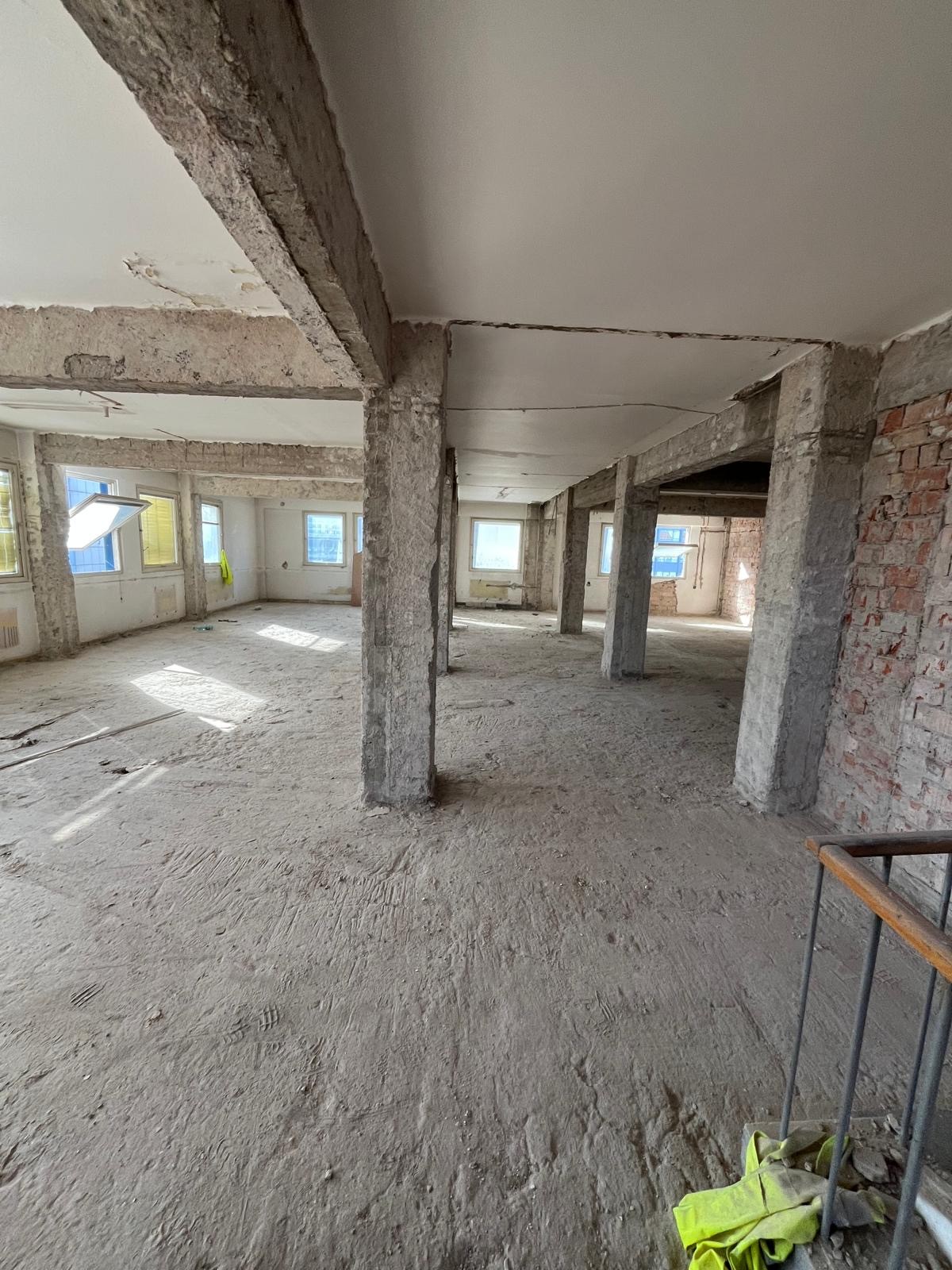 T-String Pardubice – foto 5