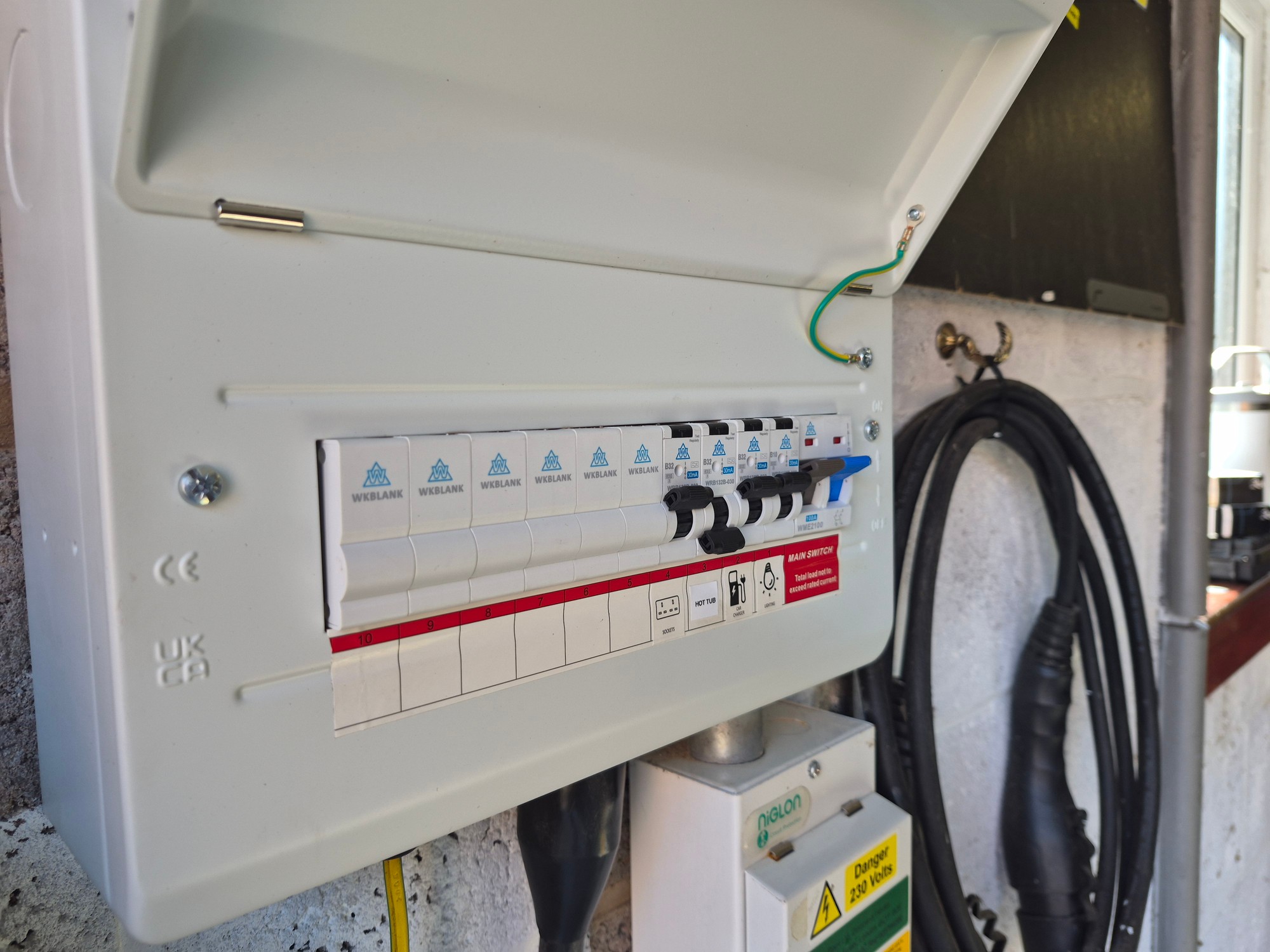 Mains and sub-mains installation detail