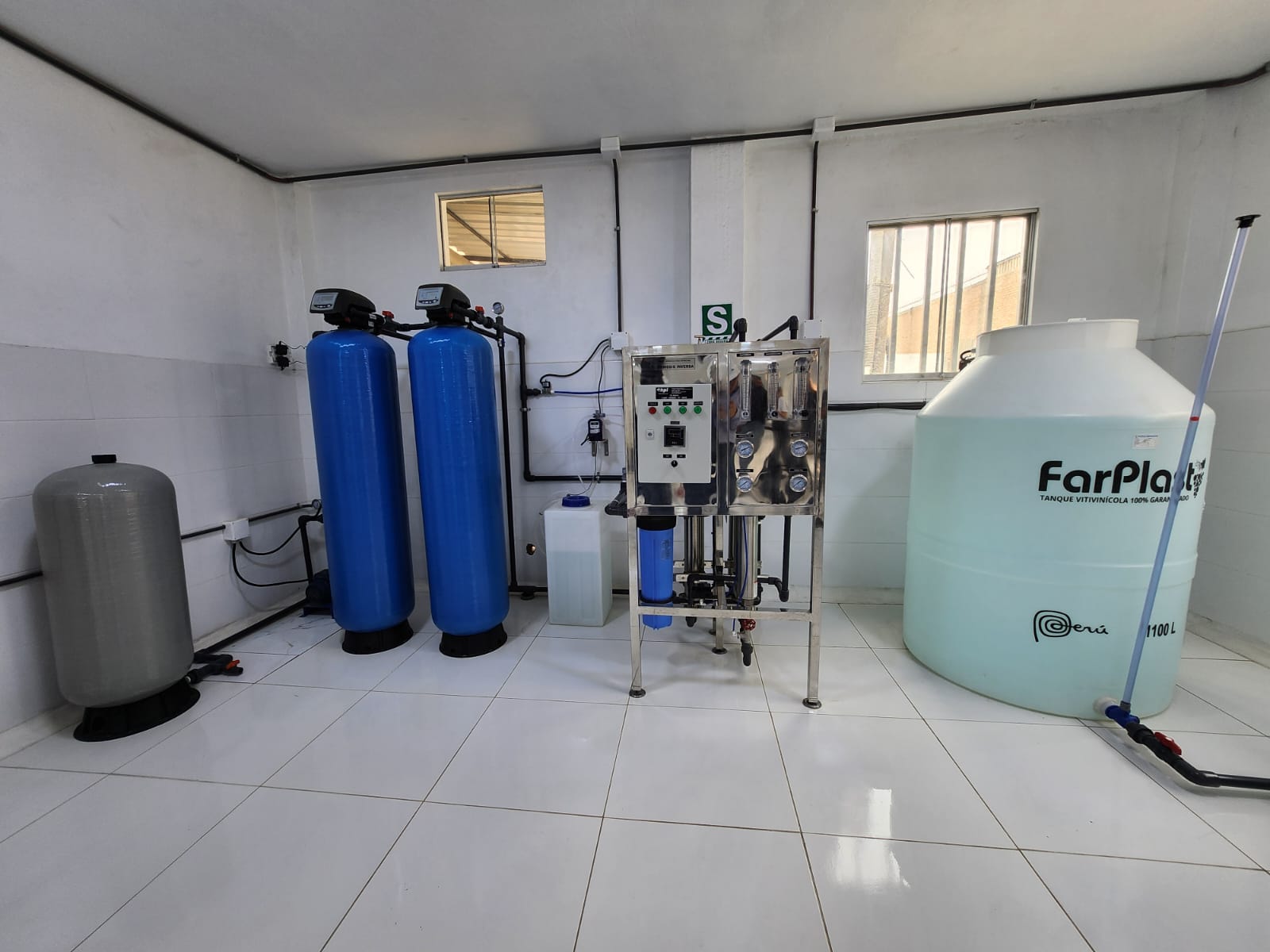 Planta de purificación Akuarella — sistema de ósmosis inversa