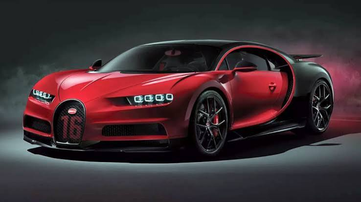 Červeno-černé Bugatti Chiron ve studiu