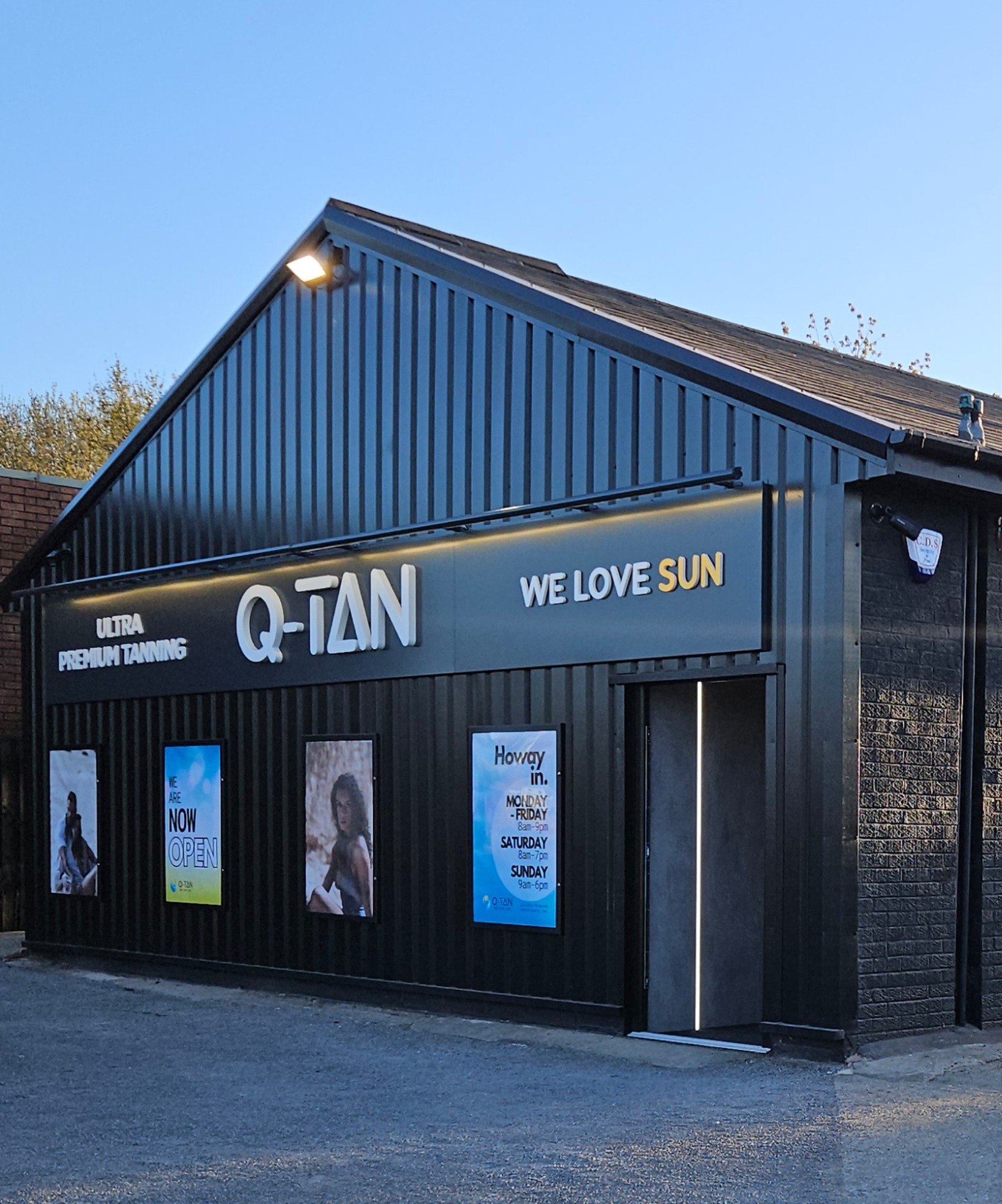 Q-TAN Parkhead Bishop Auckland salon exterior