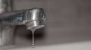 FOTOSLOT 2 -- Rohový ventil / sifon / silikonová spára