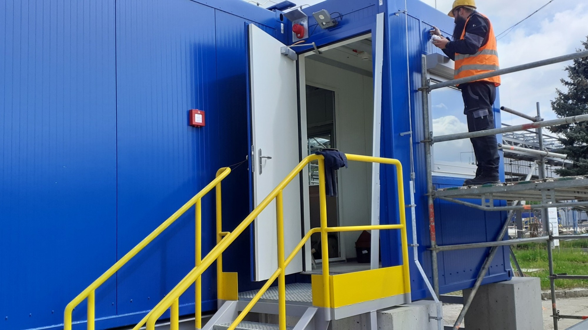 Zadavatel: SLOVNAFT a.s. - Kontejnerová řídící stanice plynového terminálu (Control house) 2