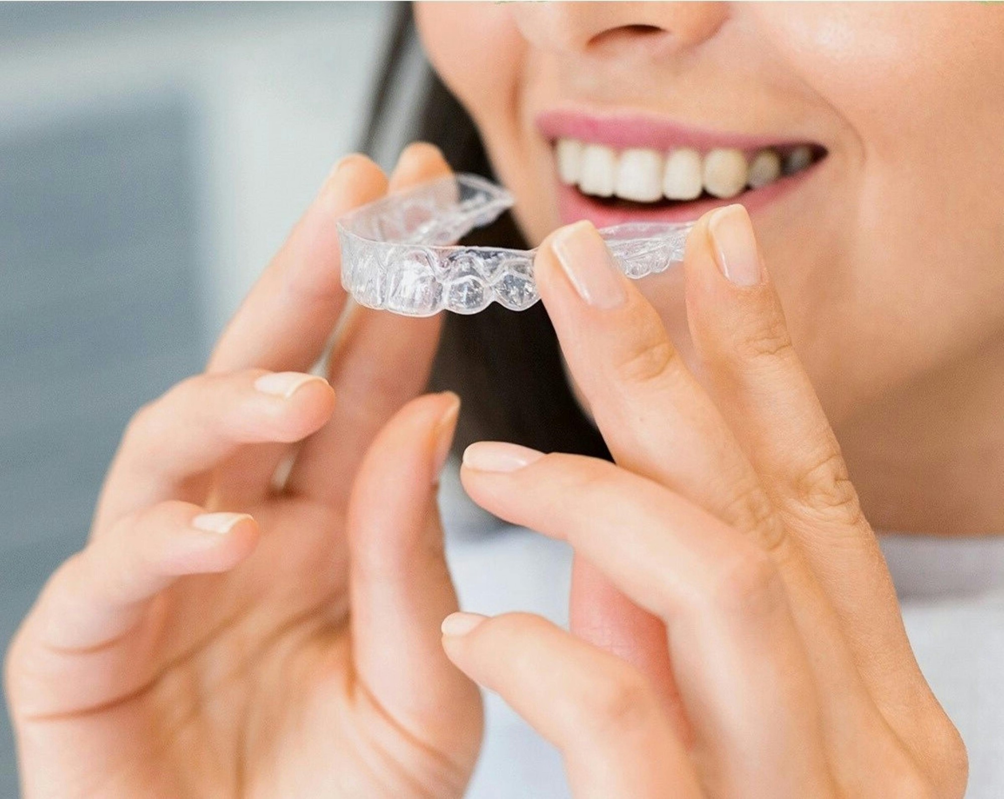 Ortodoncia para adultos — brackets y alineadores invisibles