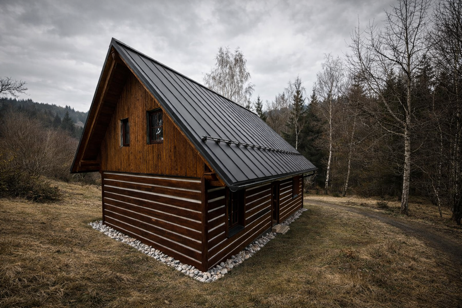 Česká chata v mlžné krajině — rekreační dřevostavba na klíč