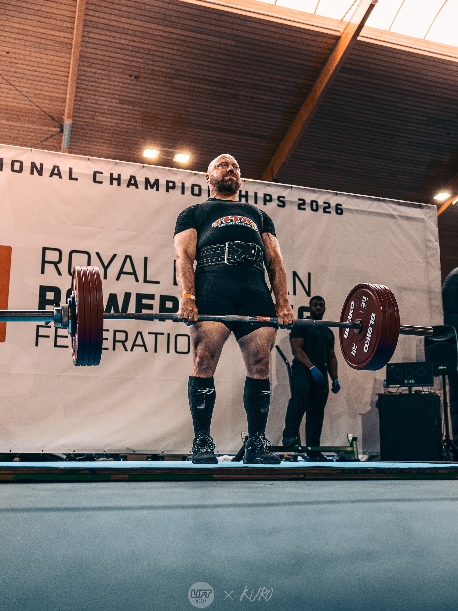 Kevin Van Parys tijdens een powerliftingwedstrijd