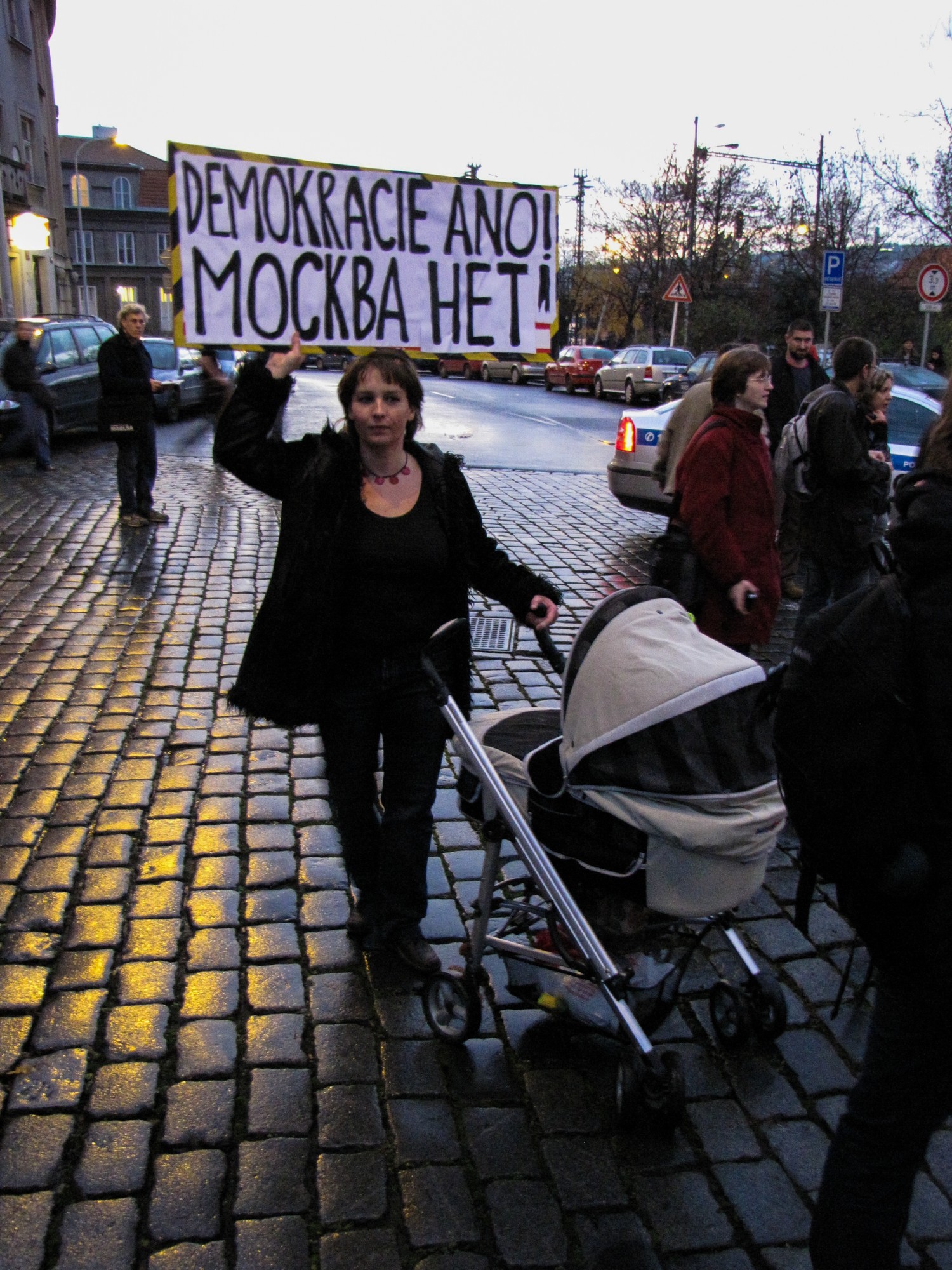 17. listopadu 2009 + 2019 — fotografie 9