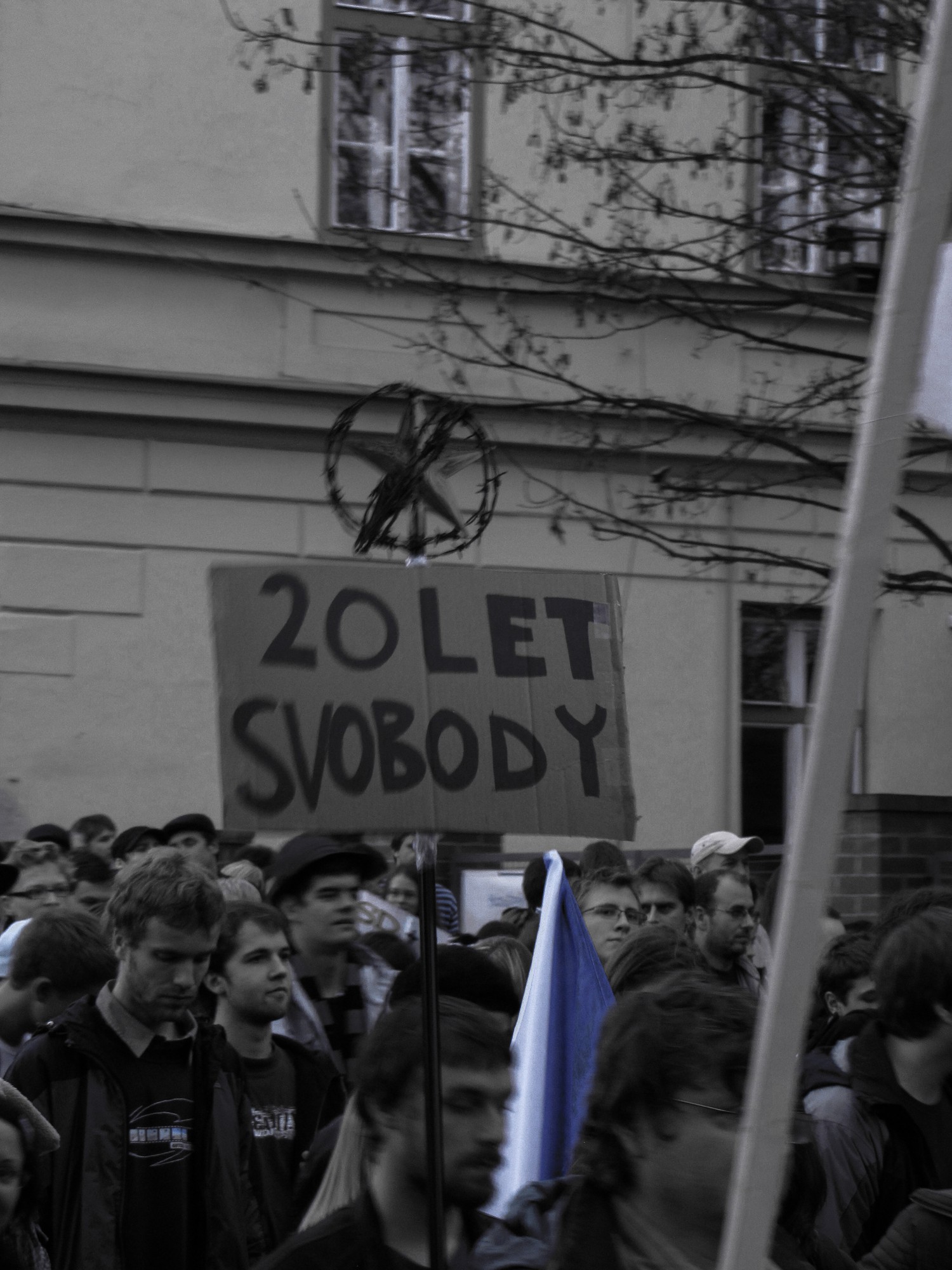 17. listopadu 2009 + 2019 — fotografie 10