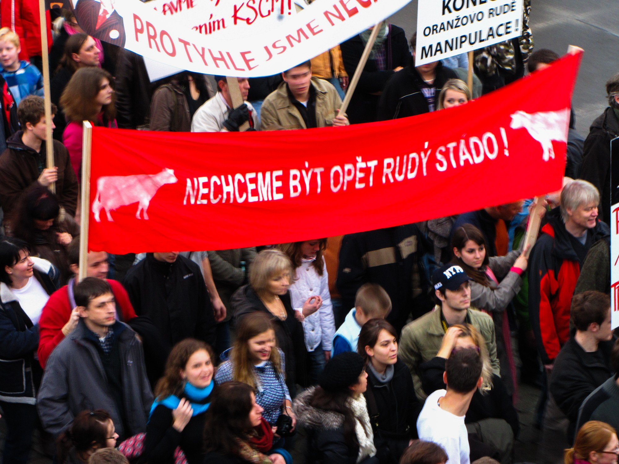 17. listopadu 2009 + 2019 — fotografie 8