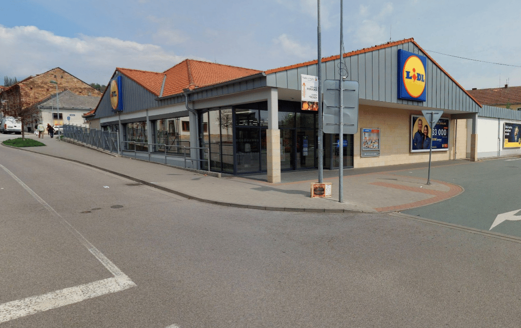 Prodejna Lidl v Hořicích v Riegrově ulici