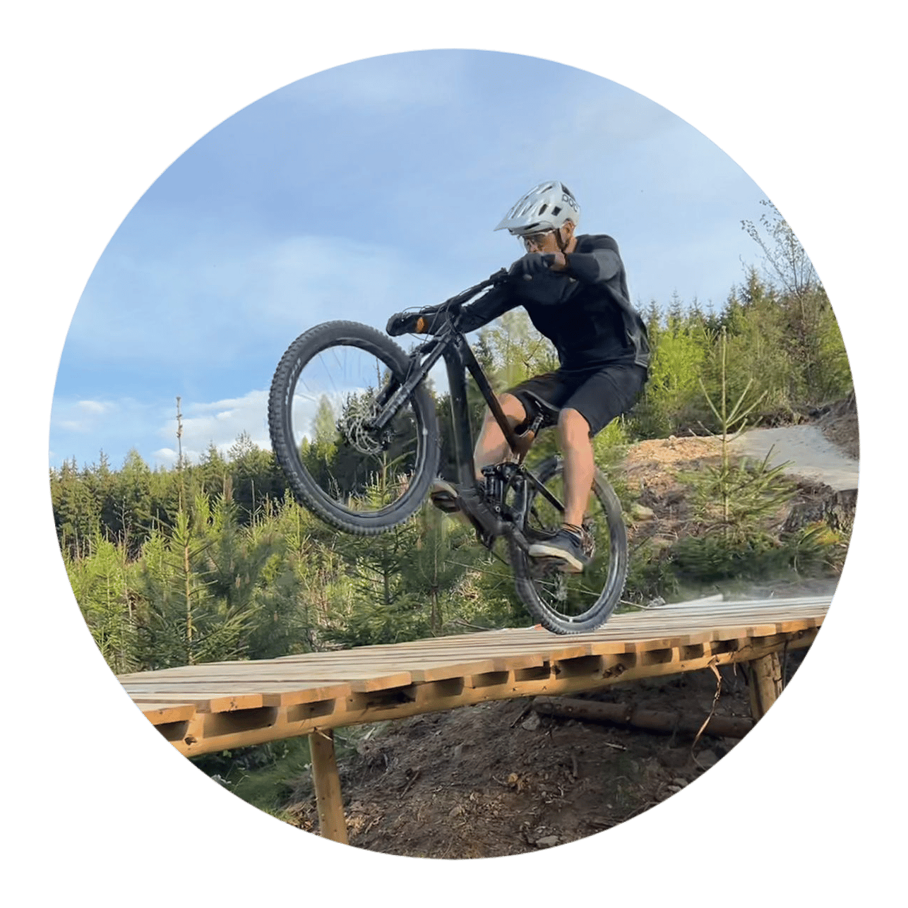 Cyklisté na trailech v Hořicích