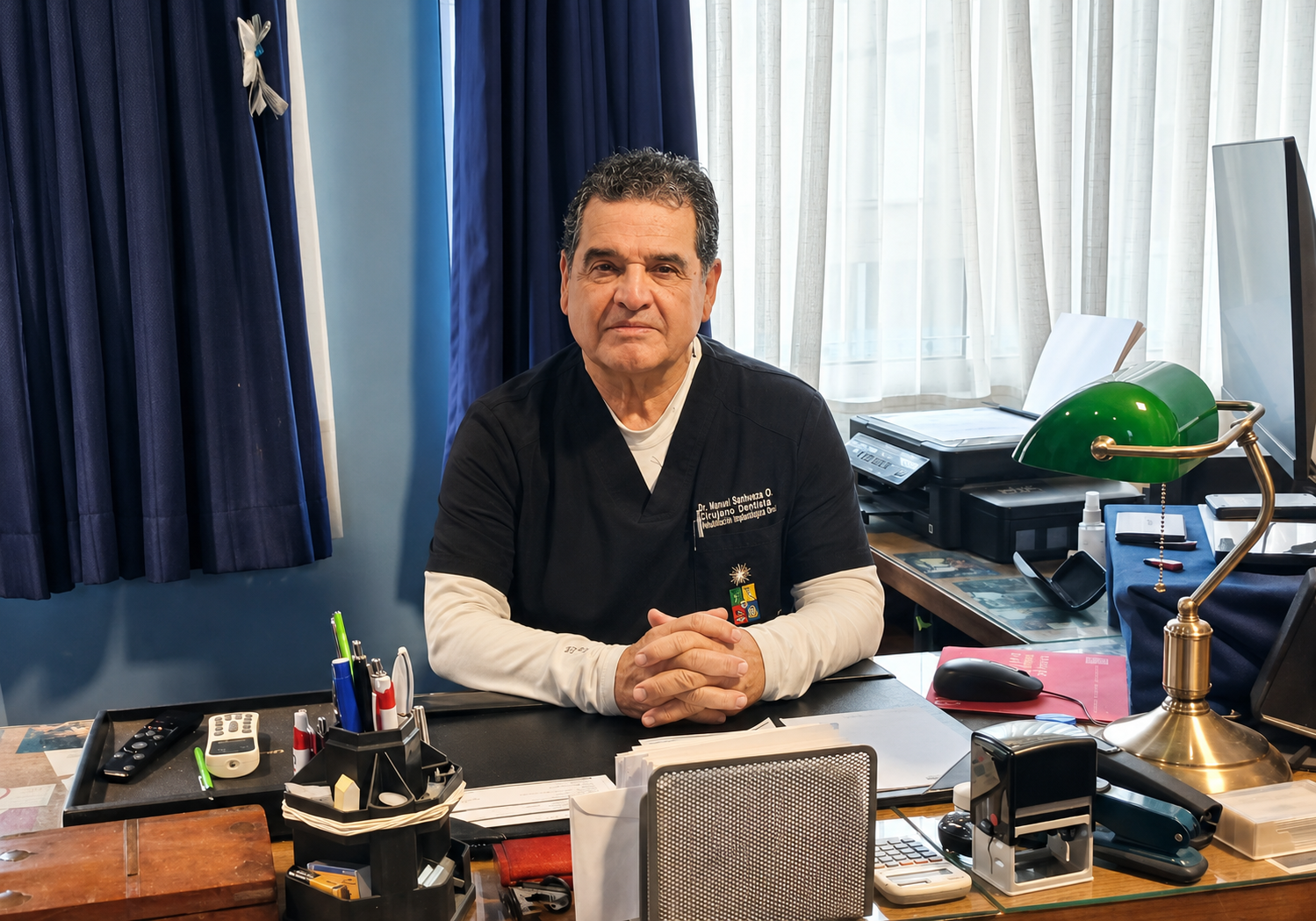Dr. Héctor Sanhueza Oyarzún
