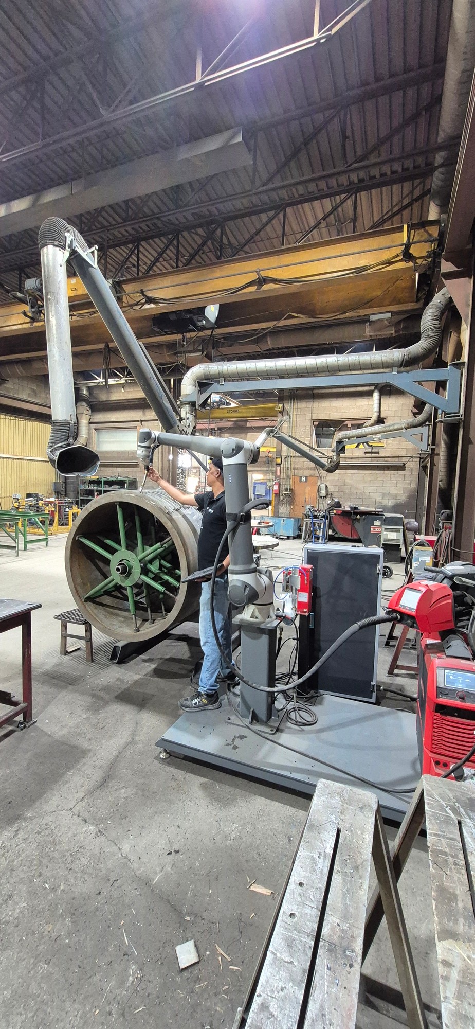 Large industrial cobot welding installation
