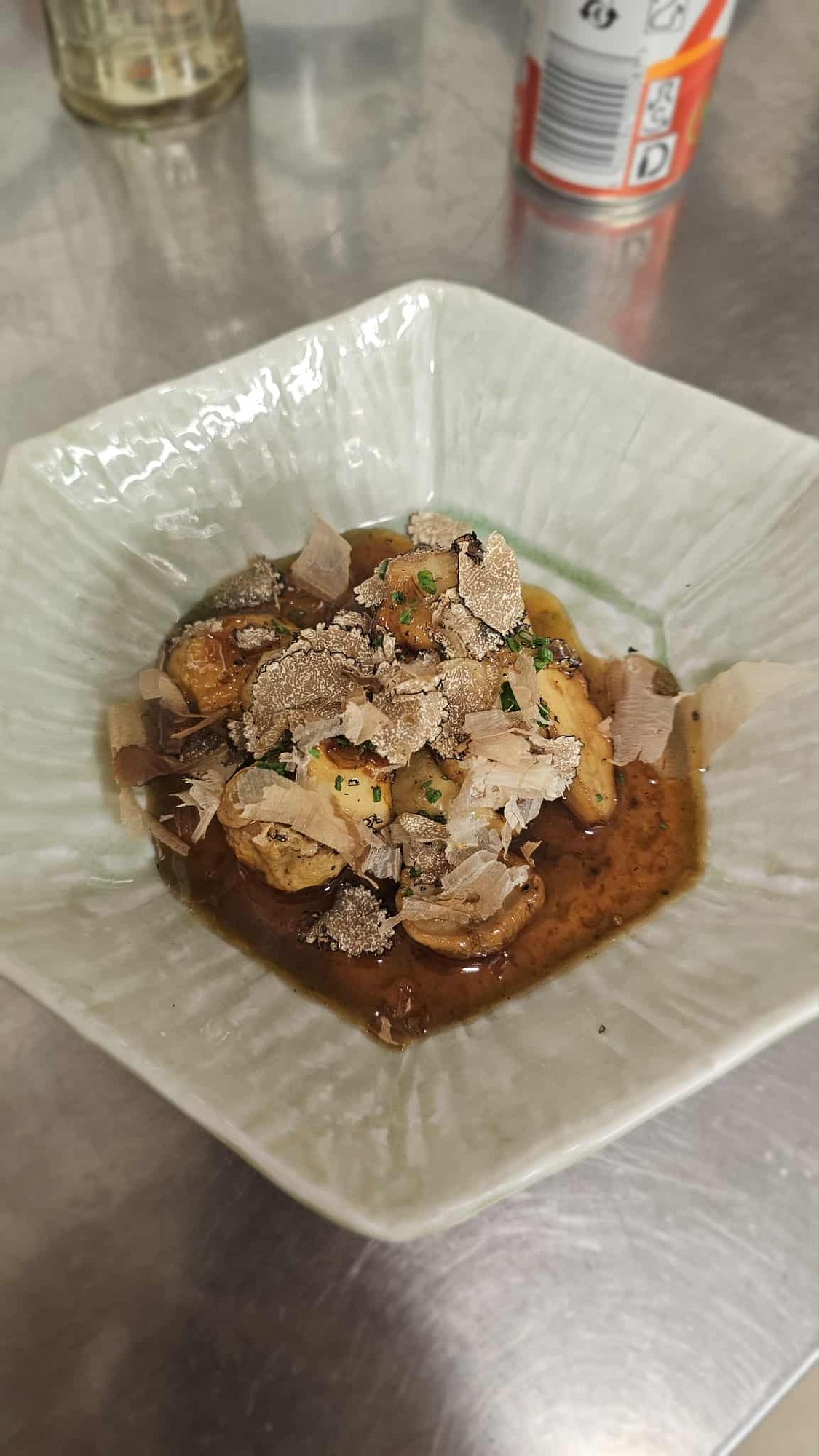 Grilované houby s lanýžovými hoblinkami