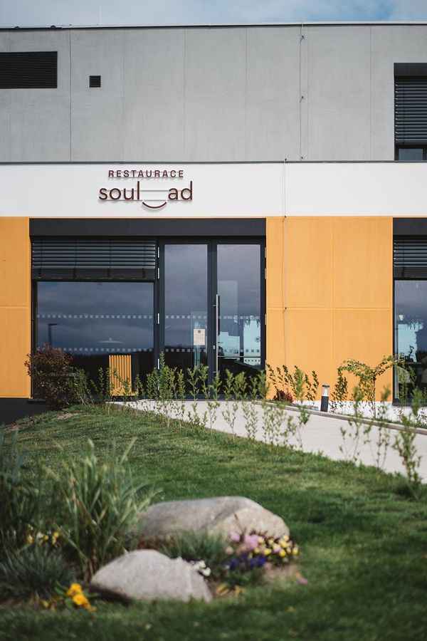 Interiér restaurace Soul.ad s moderním designem