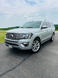 Silver Ford Expedition detail