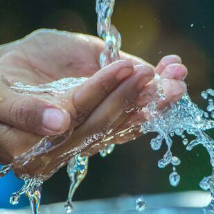 Alpenquellwasser