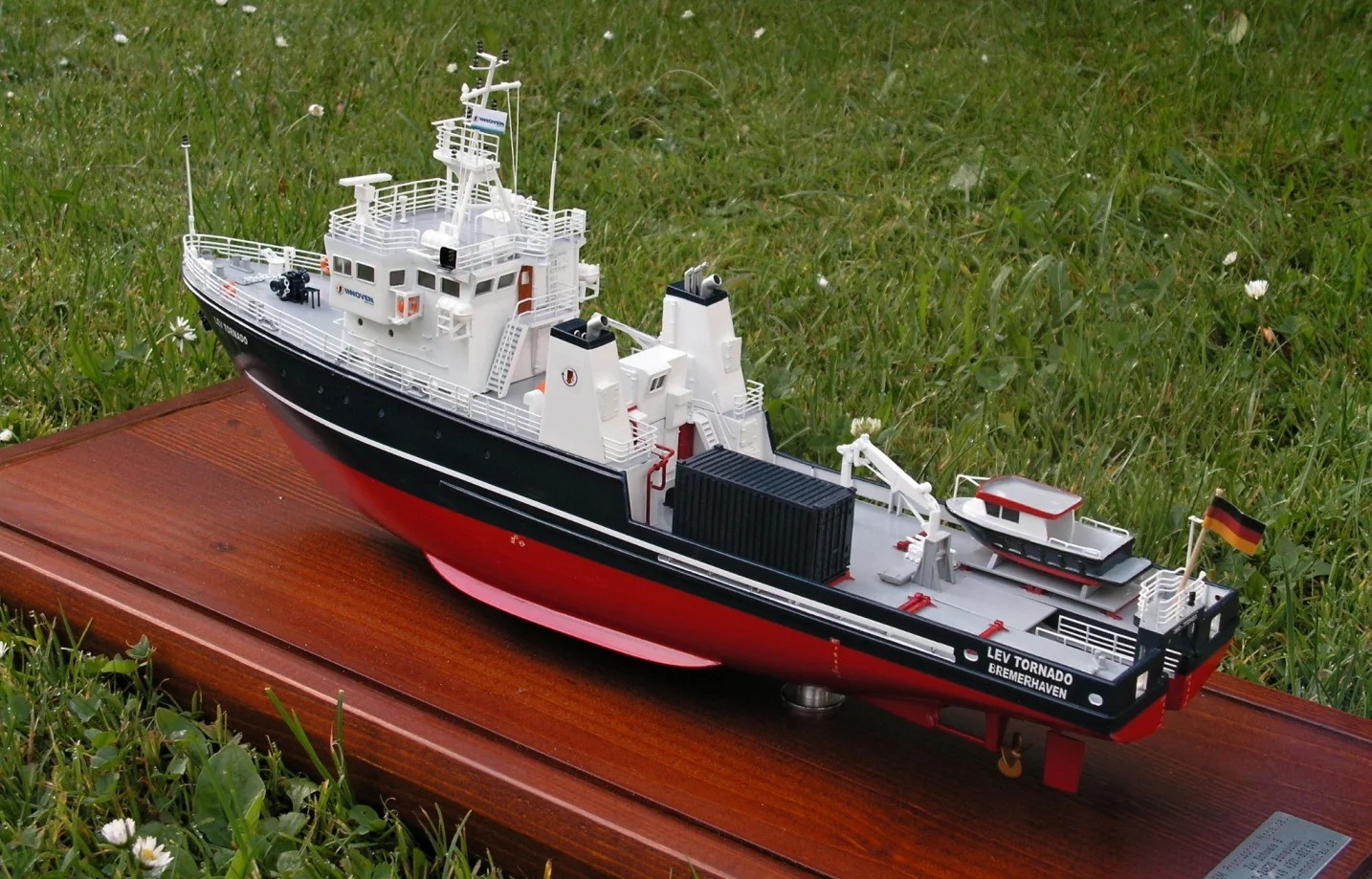 Lev Tornado - foto 3