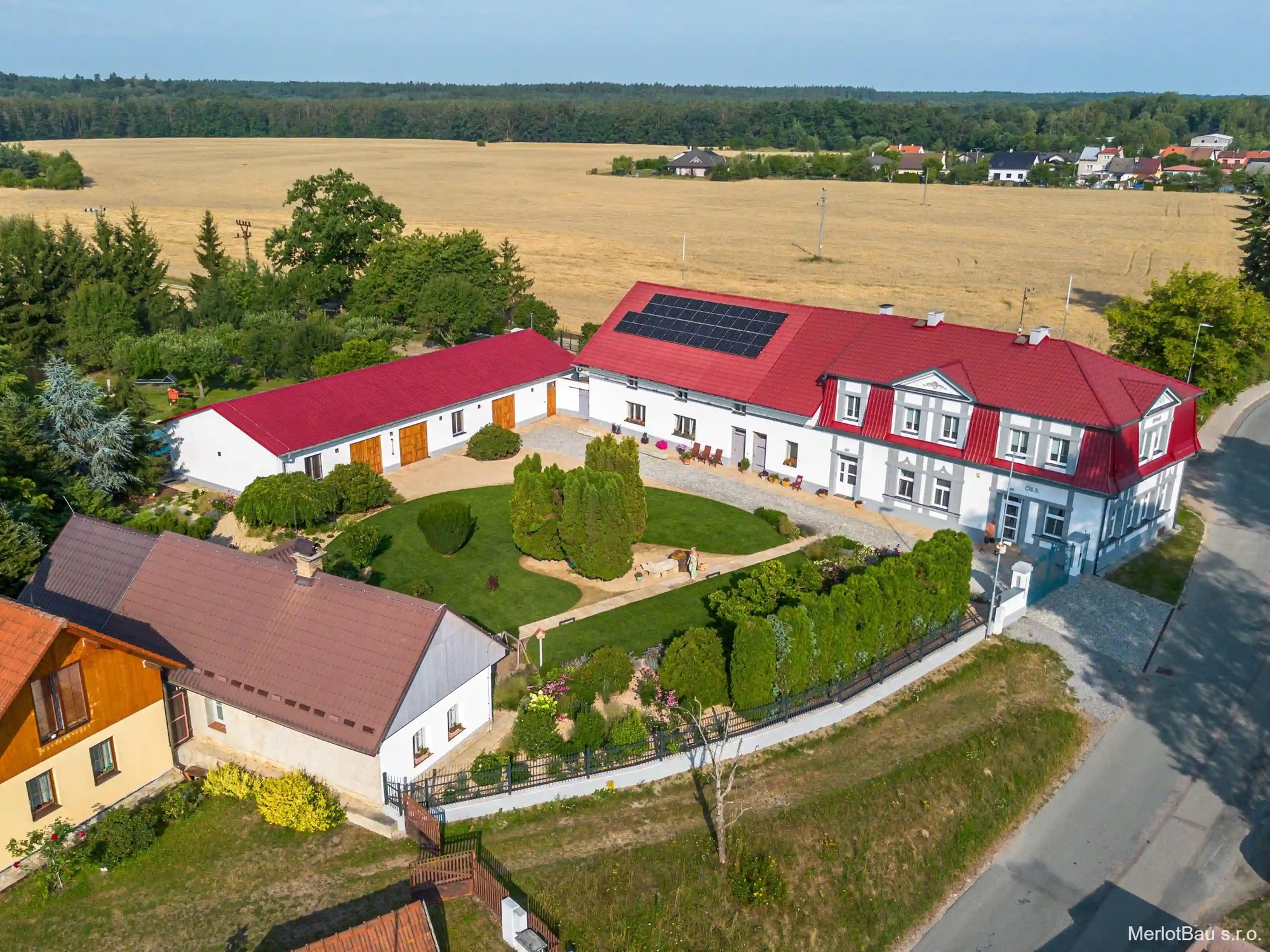 Kompletní rekonstrukce bývalé zemědělské usedlosti