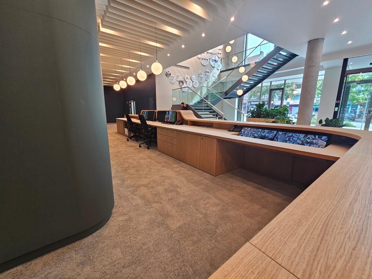 Hotel & Hospitality