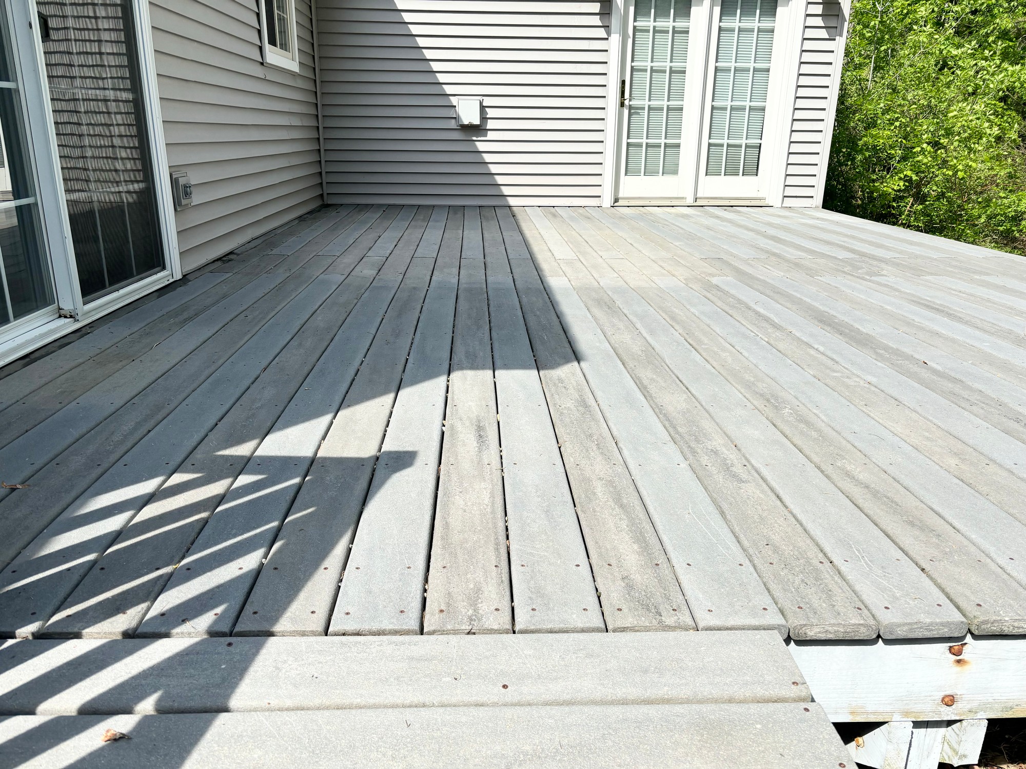 Deck cleaning before and after