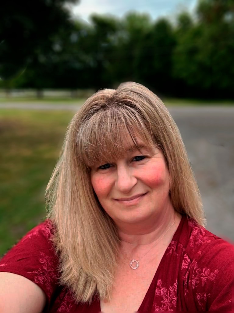 Jessica H., Site Owner / Writer at I Rock Shots