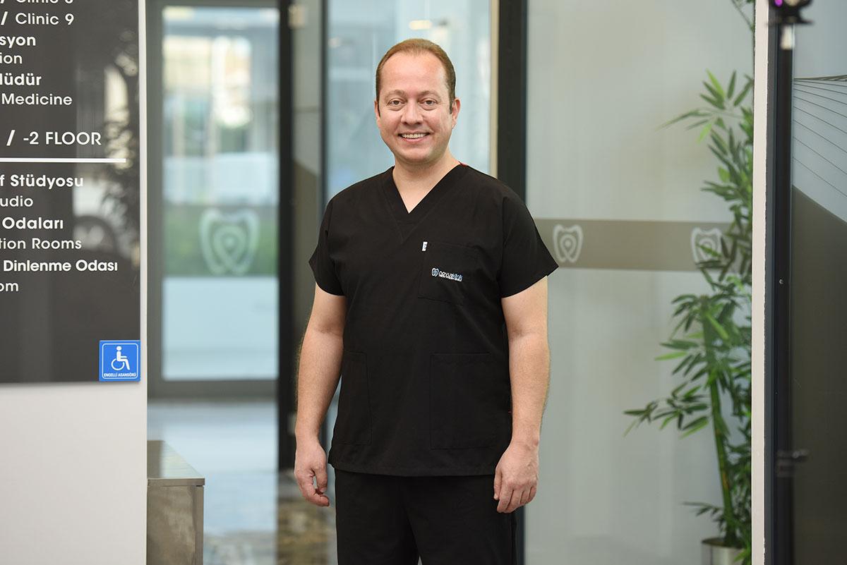 Hlavní lékař kliniky, certifikovaný stomatolog
