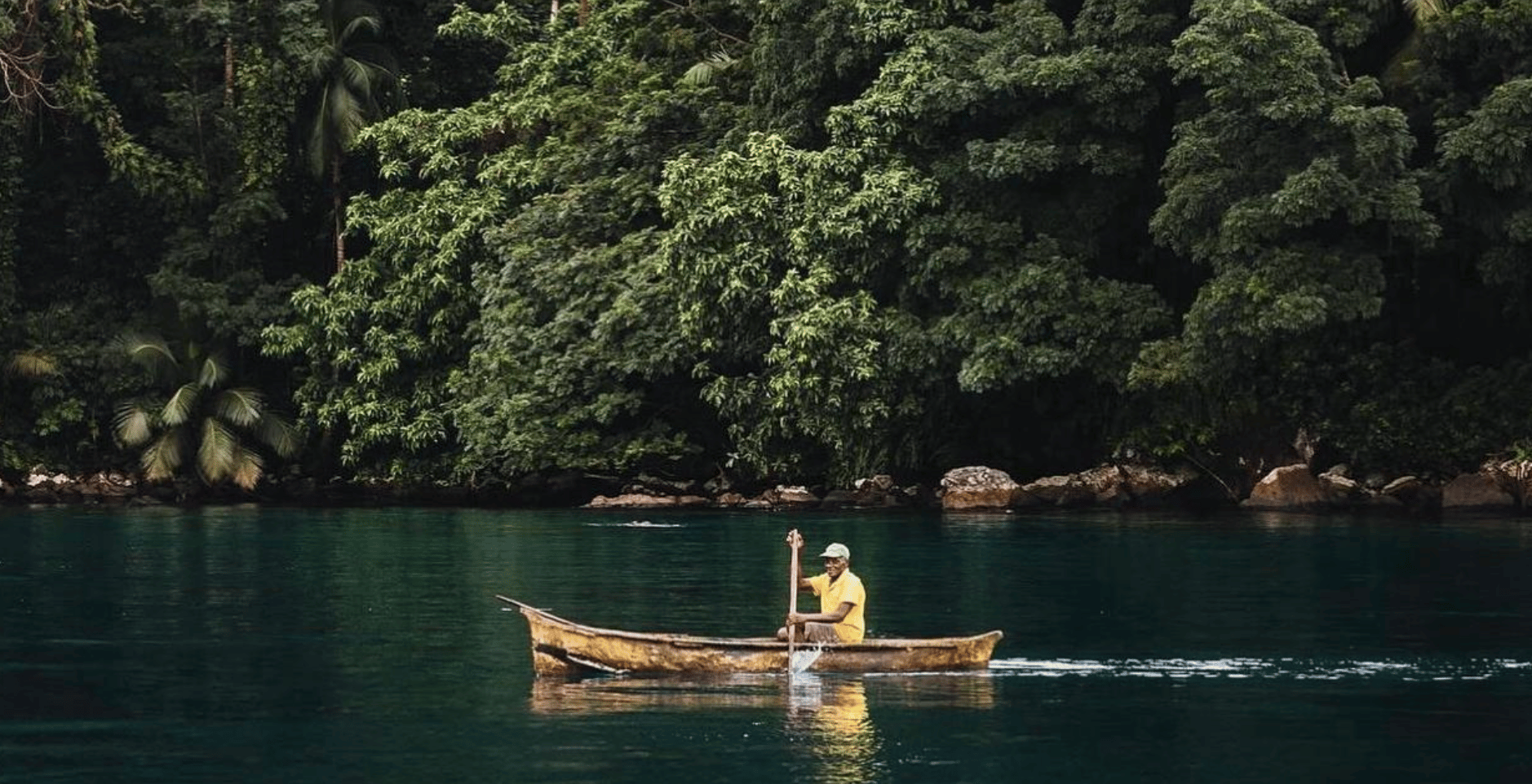 Boat to the mangroves on Rolas Island