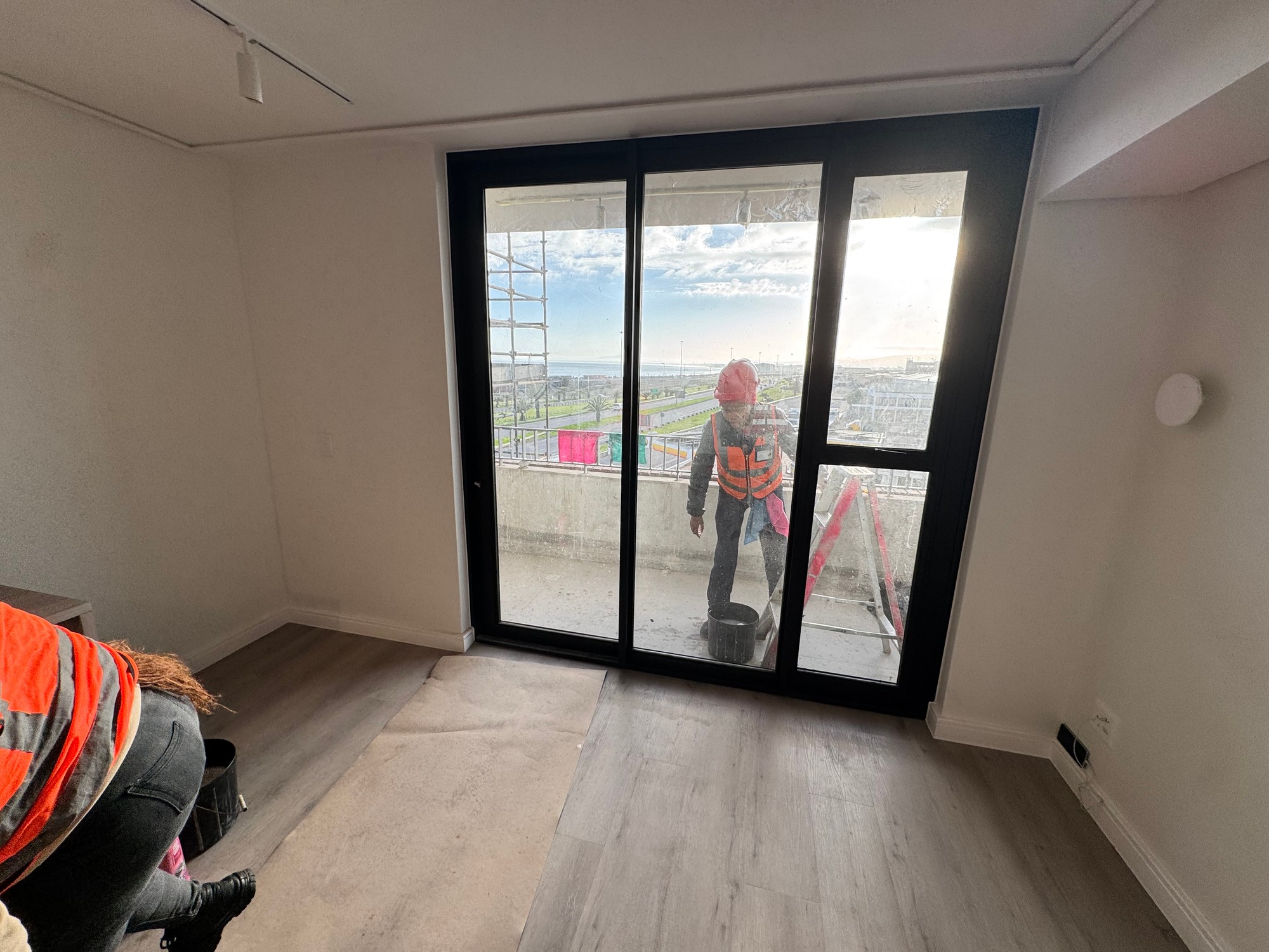 High-Rise Window & Floor Clean