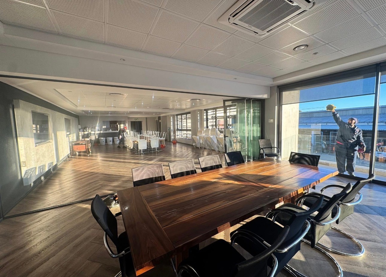 Boardroom & Window Clean