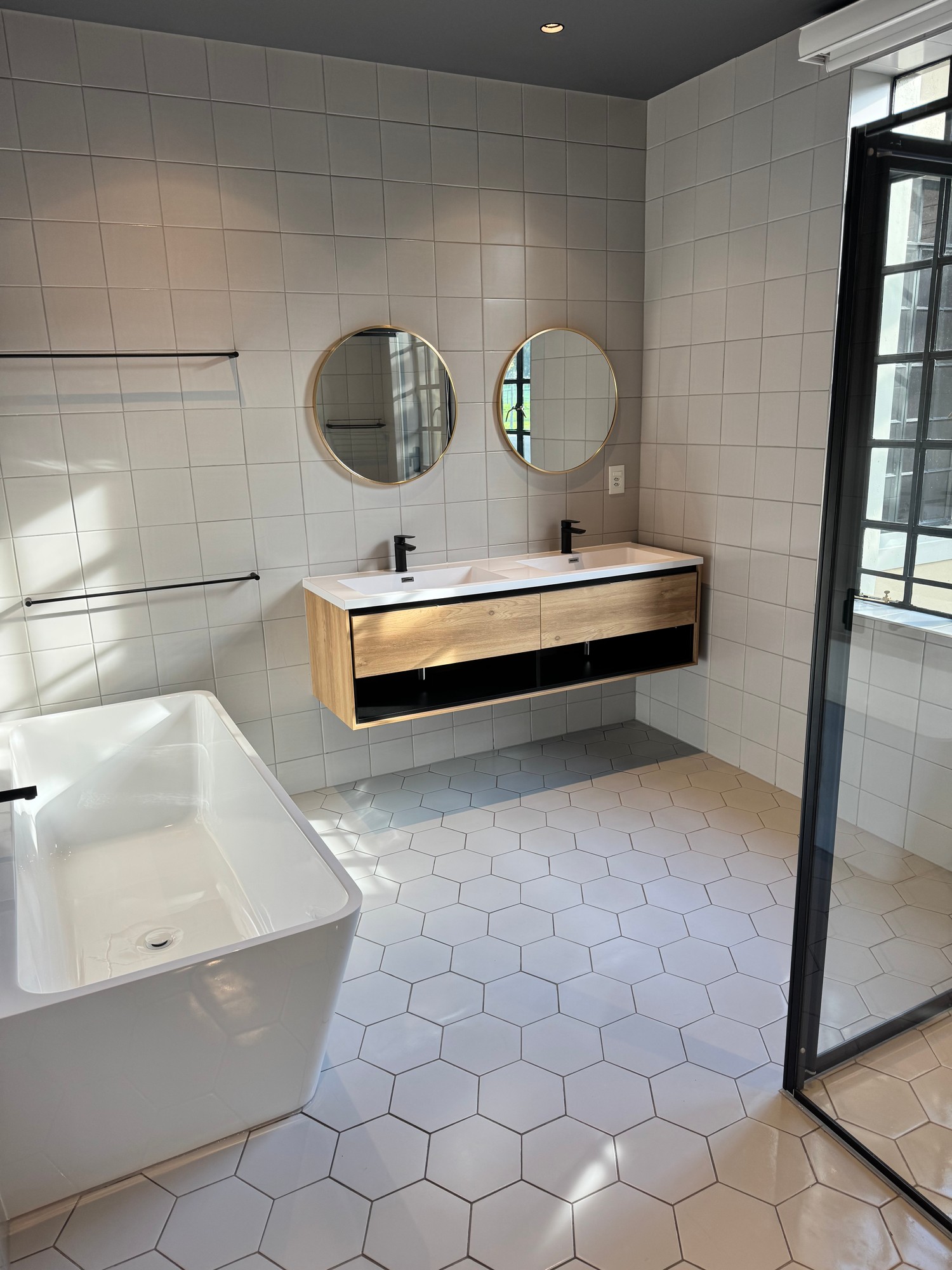 Luxury Master Bathroom After Clean