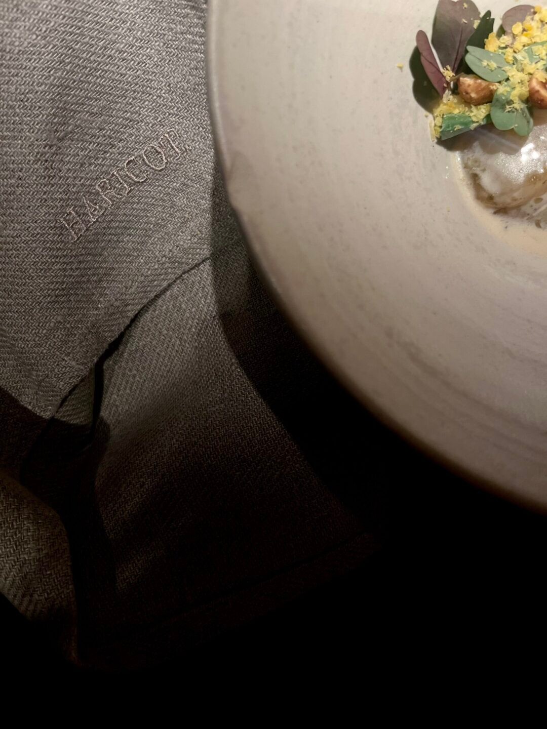 Exclusive LINFIN linen tableware for Restaurant Haricot
